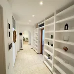 Pretty House *